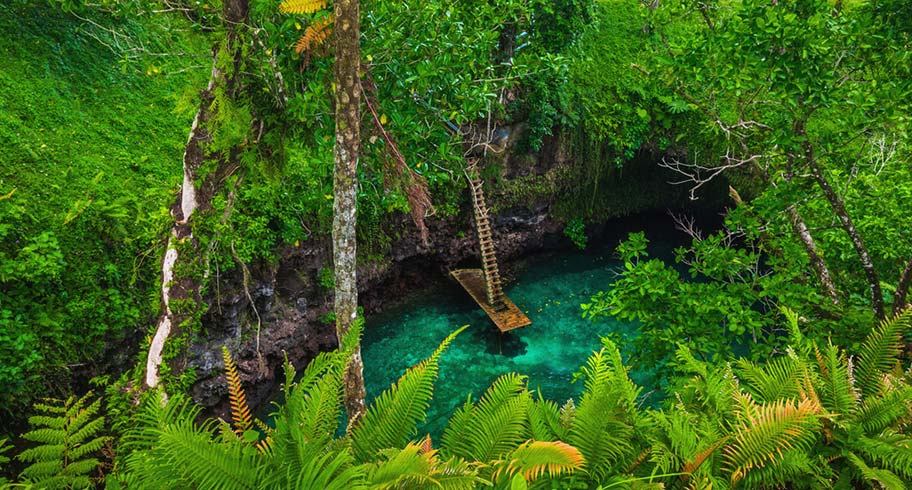 Felsenpools im Urwald auf Samoa Badepots auf Samoa
