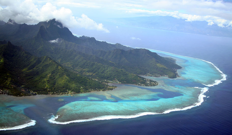 Südsee Rundreisen: Tahiti Aerial Picture Südsee Island Hopping Tahiti Luftaufnahme